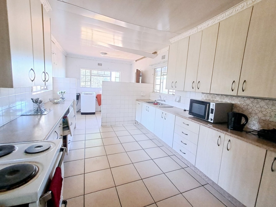 5 Bedroom Property for Sale in Vaalpark Free State